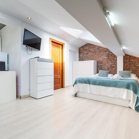 Loft En Calle Emblematica By Urbanhosting 산탄데르 외부 사진