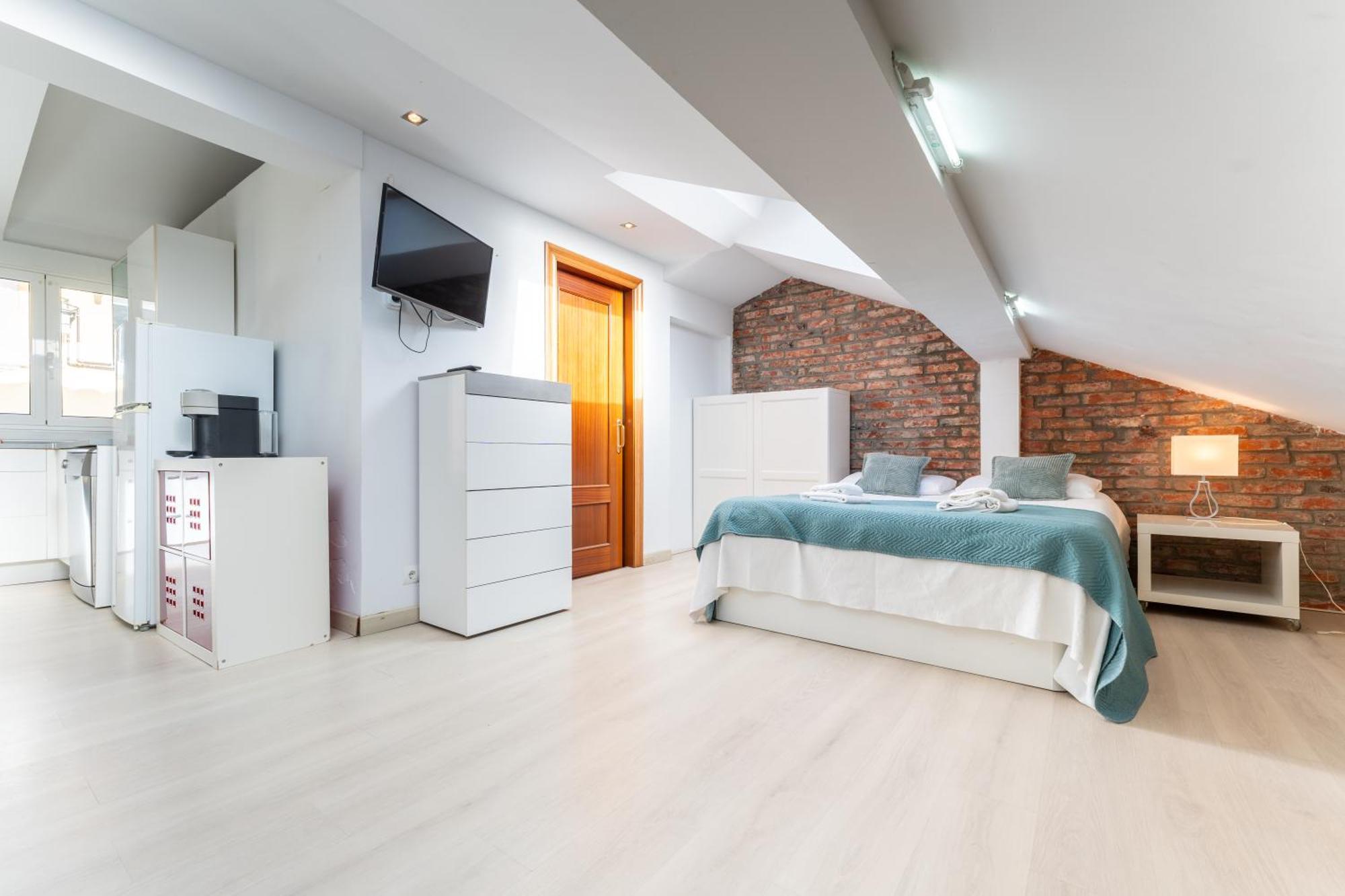 Loft En Calle Emblematica By Urbanhosting 산탄데르 외부 사진