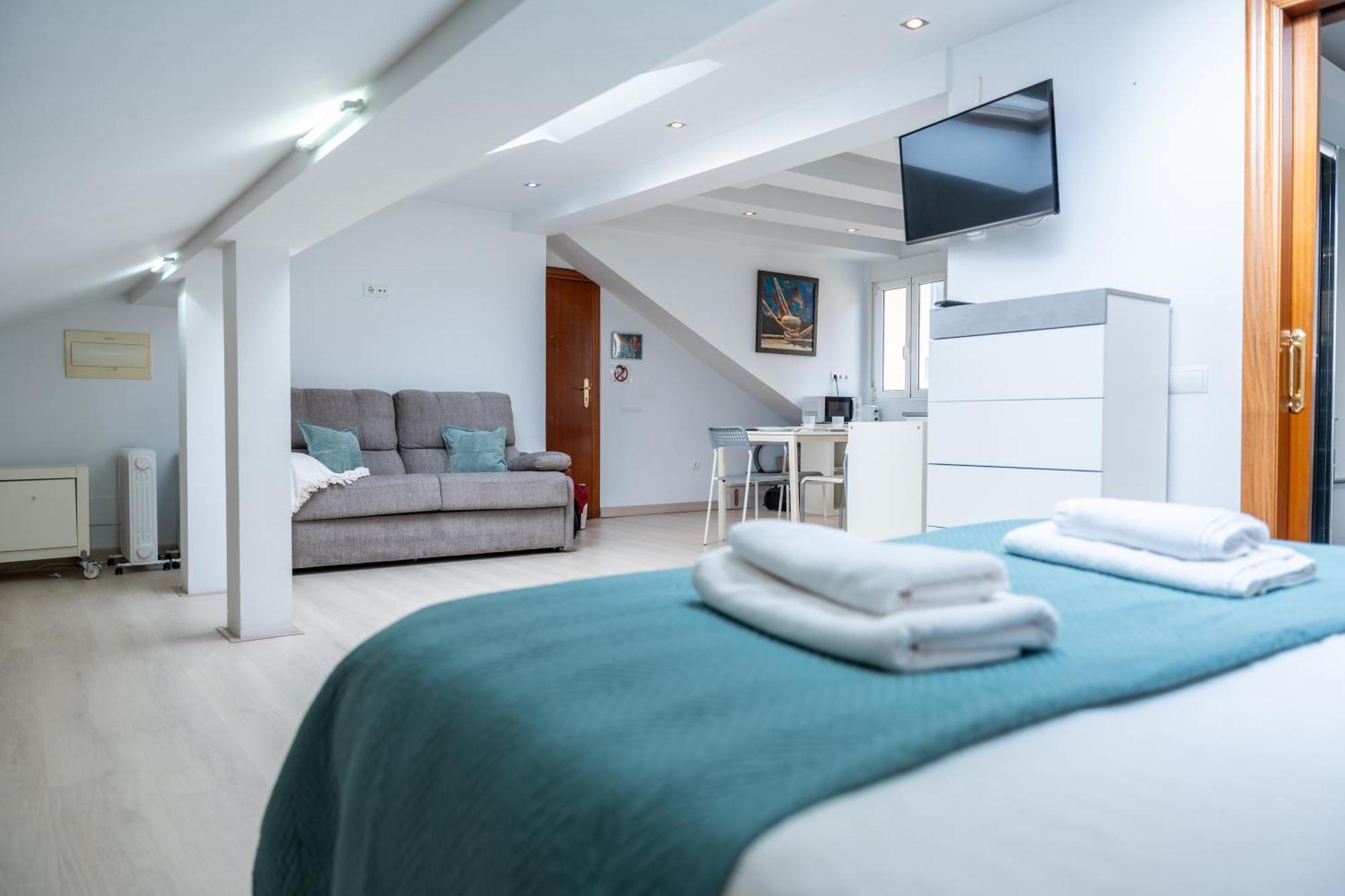 Loft En Calle Emblematica By Urbanhosting 산탄데르 외부 사진